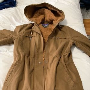 Patagonia women’s insulated prairie dawn parka
